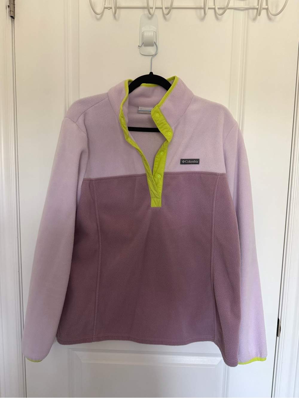 Columbia Women's Lavender and Mauve Snap Pullover with Lime Trim